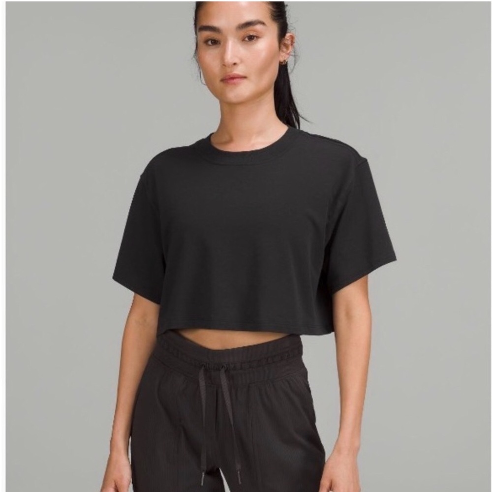 🌼Lululemon All Yours Black Crop Top Tee Black Size 6